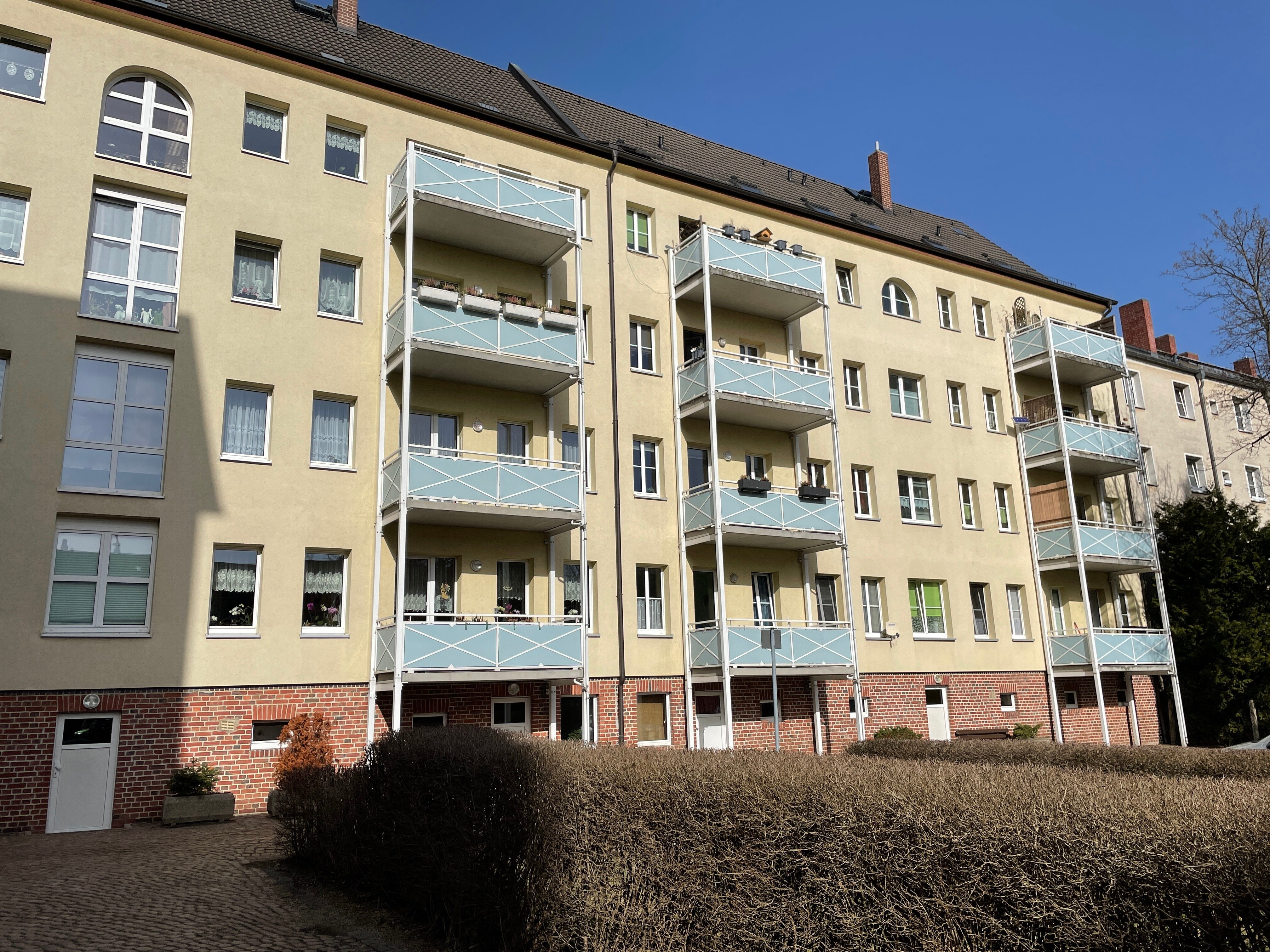 Wohnung zur Miete 395 € 2 Zimmer 60,5 m²<br/>Wohnfläche EG<br/>Geschoss 01.10.2024<br/>Verfügbarkeit Rosa - Luxemburg - Straße 12 Nordvorstadt 154 Zwickau 08056