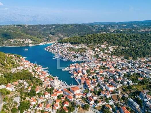 Wohn- und Gewerbegrundstück zum Kauf 208.000 € Pučišća Pučišća 21412