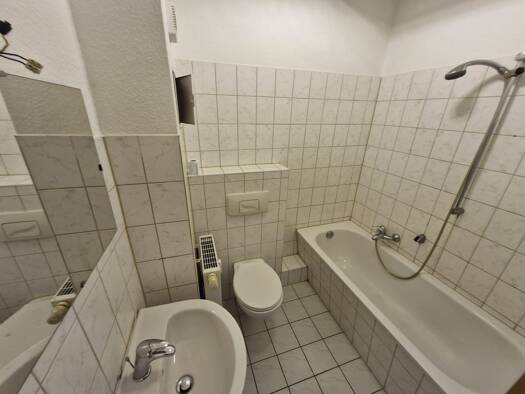 Wohnung zur Miete 300 € 2 Zimmer 45,5 m² 2. Geschoss frei ab sofort Antonshöhe Breitenbrunn/Erzgebirge 08359