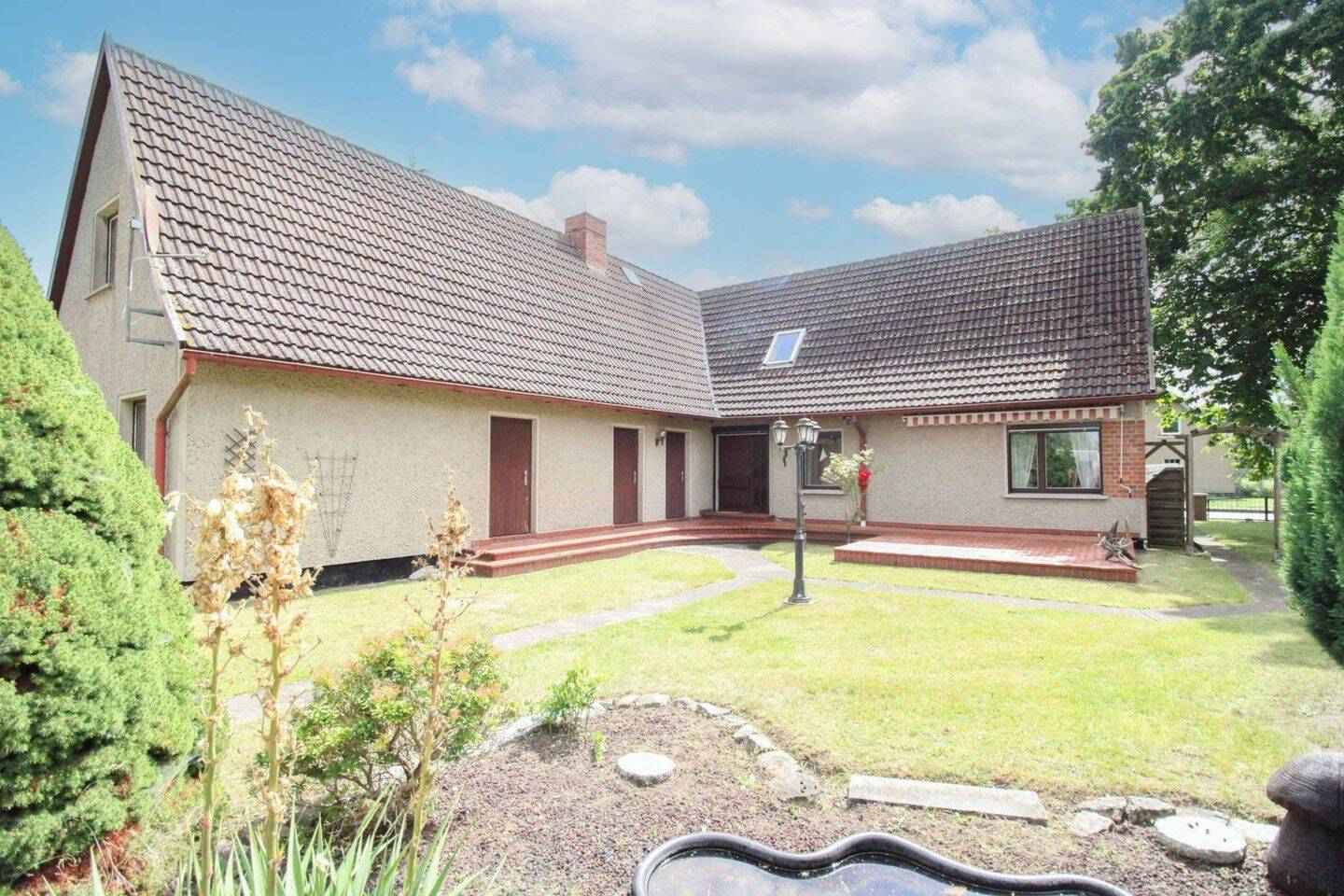 Immobilie in Fuhlendorf - Sofort wohlfühlen: 6-Zi.-EFH mit Garten, Garage und 2 Carportstellplätzen in Fuhlendorf - Bild 1