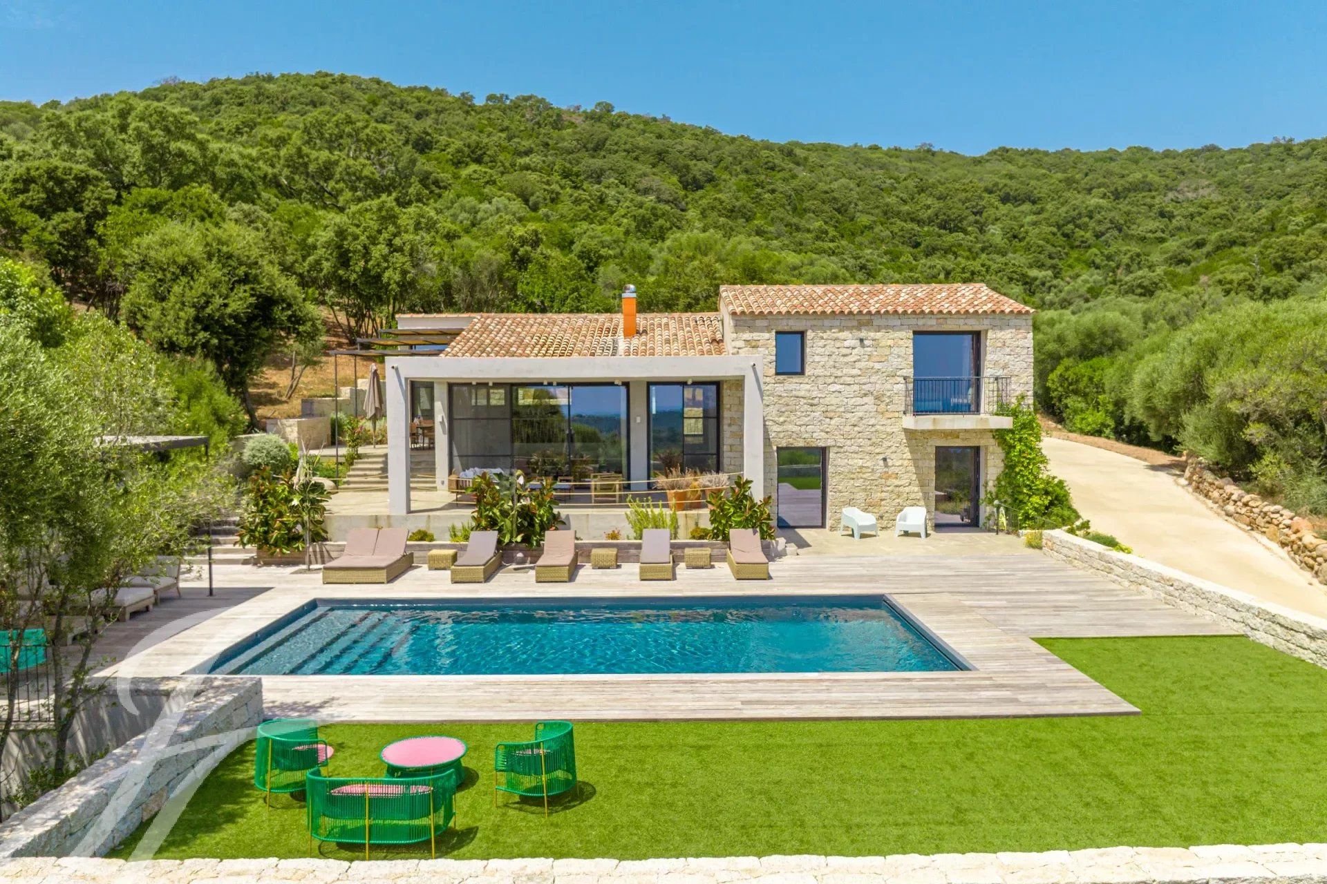 Haus zur Miete Wohnen auf Zeit provisionsfrei 5.000 € 4 Zimmer 235 m²<br/>Wohnfläche Sainte-Lucie-de-Porto-Vecchio 20144