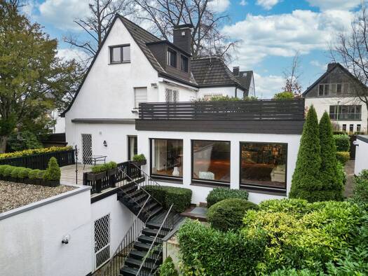 Einfamilienhaus zum Kauf 975.000 € 7 Zimmer 240 m² 1.343 m² Grundstück Stadtwald Essen 45134