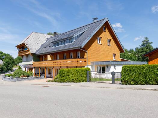 Mehrfamilienhaus zum Kauf 1.690.000 € 15 Zimmer 498 m² 799 m² Grundstück Schluchsee 79859