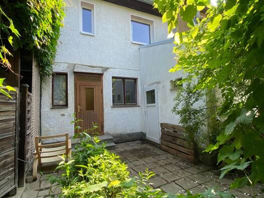 Reihenmittelhaus zum Kauf 57.333 € 5 Zimmer 65 m² 139 m² Grundstück Obersteig 18 Glauchau 08371