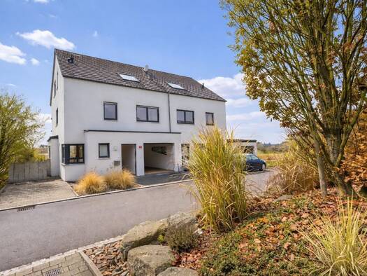 Doppelhaushälfte zur Miete 3.633 € 6 Zimmer 160 m² 220 m² Grundstück Holzgerlingen 71088