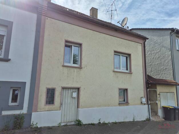 Doppelhaushälfte zum Kauf 225.000 € 5 Zimmer 115 m² 250 m² Grundstück Wehrden Völklingen / Wehrden (Saar) 66333