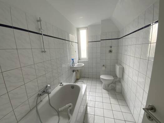 Wohnung zur Miete 829 € 4 Zimmer 112,3 m² 2. Geschoss frei ab 10.10.2026 Altenderner Straße 33 Derne Dortmund 44329