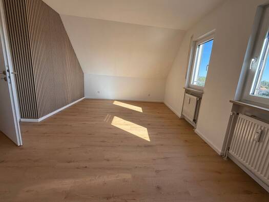 Wohnung zur Miete 1.100 € 3,5 Zimmer 82 m² Geschoss 3/5 frei ab 01.09.2026 Röthenbacher Straße 1 a Schwaig Schwaig bei Nürnberg 90571