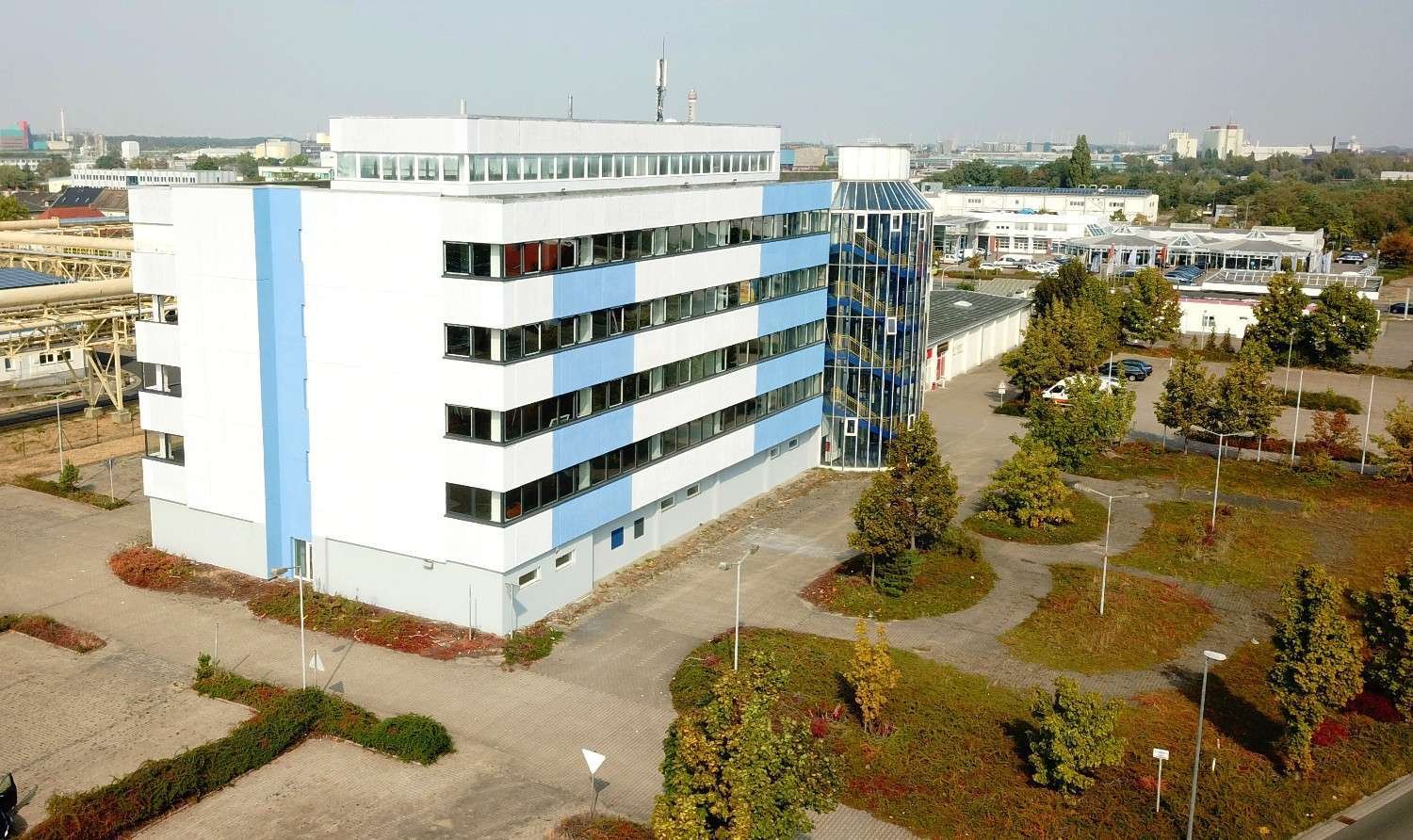 Bürogebäude zur Miete provisionsfrei 3 € 3.000 m²<br/>Bürofläche ab 1 m²<br/>Teilbarkeit Hinter dem Bahnhof 2 Bitterfeld Bitterfeld-Wolfen 06749