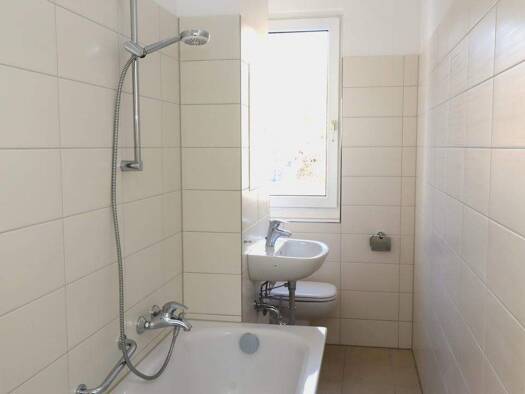 Wohnung zur Miete 360 € 3 Zimmer 58 m² 2. Geschoss frei ab 26.01.2026 Heinrich-Beck-Straße 71 Kaßberg Chemnitz 09112