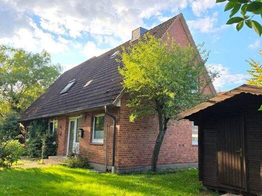 Einfamilienhaus zum Kauf 289.000 € 9 Zimmer 169 m² 674 m² Grundstück Berkenthin 23919
