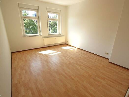 Wohnung zur Miete 380 € 2 Zimmer 63,1 m² 2. Geschoss frei ab 01.07.2026 Sachsenplatz 7 Innenstadt Gera 07545