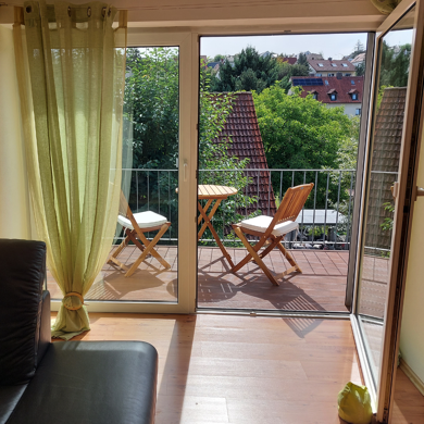 Wohnung zum Kauf 220.000 € 2 Zimmer 60 m² Dachgeschoss, 2. Geschoss Höchberg 97204