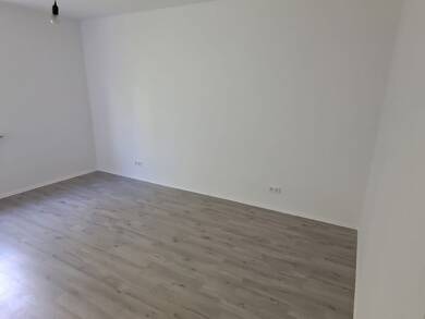 Wohnung zur Miete 590 € 3 Zimmer 84 m² 4. Geschoss frei ab sofort Goetheplatz 1 Alt-Homberg Duisburg 47198