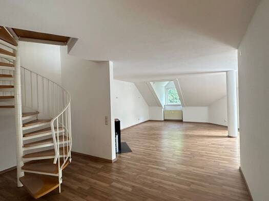 Maisonette zur Miete 1.000 € 3,5 Zimmer 125 m² frei ab sofort Peter u. Paul Landshut 84028
