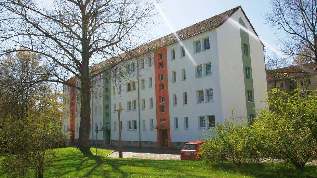 Wohnung zur Miete 290 € 2 Zimmer 47,5 m² 3. Geschoss Alte Reichenbacher Straße 35 Reusa Plauen 08529