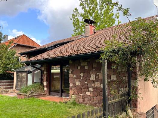 Haus zur Miete 3.150 € 13 Zimmer 292 m² 800 m² Grundstück frei ab 01.08.2026 Dieburg 64807