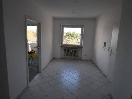 Wohnung zur Miete 1.020 € 3,5 Zimmer 83 m² Geschoss 2/4 frei ab 10.03.2026 Höchberg 97204