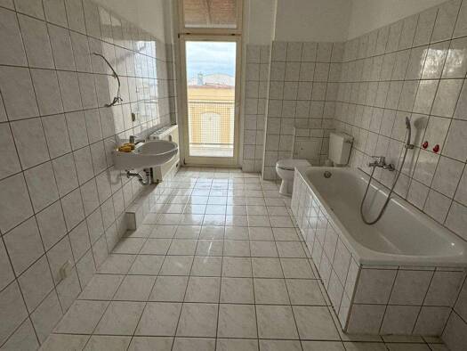 Wohnung zur Miete 378 € 1,5 Zimmer 63 m² 3 Geschosse frei ab sofort Vater-Jahn-Straße 29 Zeitz Zeitz 06712