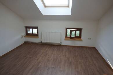 Studio zur Miete 400 € 1 Zimmer 28 m² Dachgeschoss, 2. Geschoss frei ab sofort Ebbs 6341