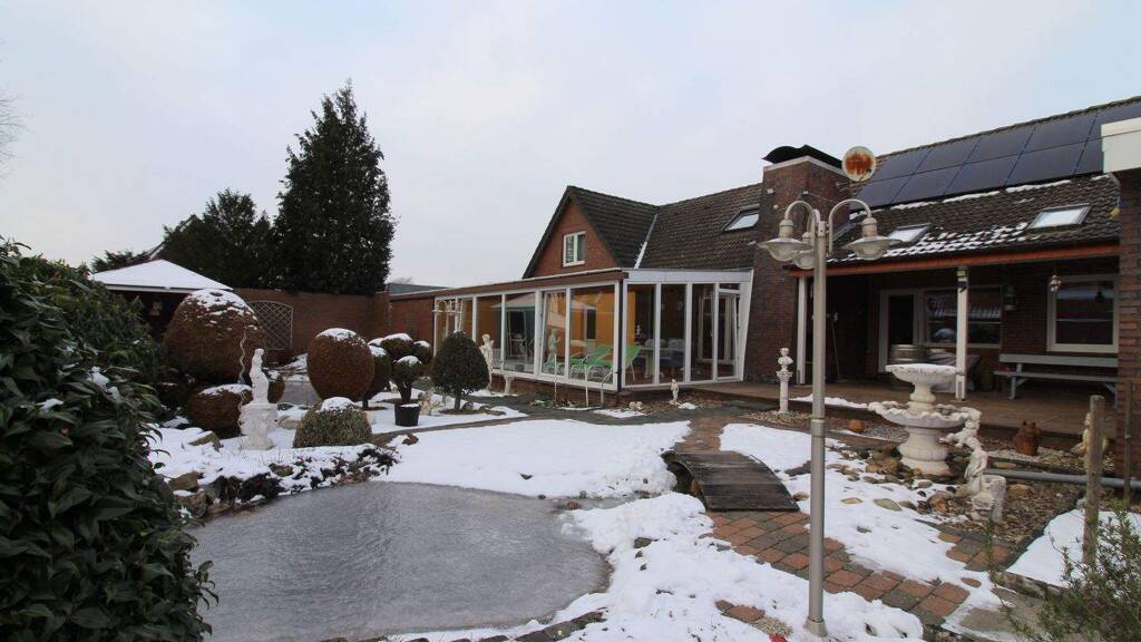 Einfamilienhaus zum Kauf 490.000 € 8 Zimmer 288,2 m² 1.050 m² Grundstück frei ab sofort Ihrhove Westoverledingen 26810