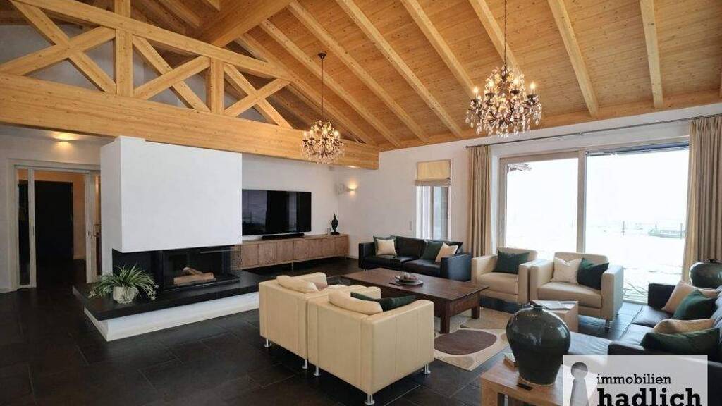 Villa zum Kauf 1.800.000 € 9 Zimmer 300 m² 2.127 m² Grundstück Großkirchheim 9843