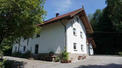 Bauernhaus zum Kauf 579.000 € 9 Zimmer 210 m² 4.950 m² Grundstück Kralling Grattersdorf 94541