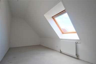 Wohnung zur Miete 360 € 2 Zimmer 77,5 m² frei ab sofort Schulstraße 36 Hohenstein-Ernstthal Hohenstein-Ernstthal 09337