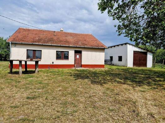 Bauernhof zum Kauf 69.000 € 52 m² 5.755 m² Grundstück Helvécia  6034