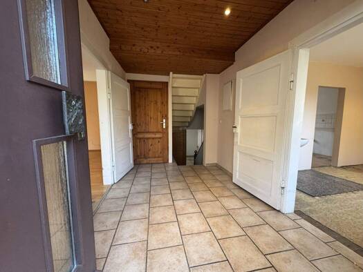 Einfamilienhaus zum Kauf 96.900 € 6 Zimmer 220 m² 96 m² Grundstück Buttelstedt Am Ettersberg 99439