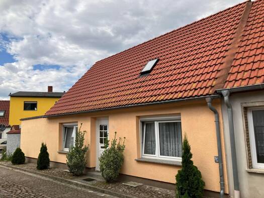 Reihenendhaus zum Kauf 70.000 € 4 Zimmer 79 m² 400 m² Grundstück Neukalen 17154