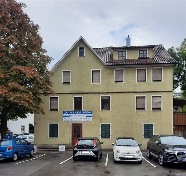 Mehrfamilienhaus zum Kauf 1.100.000 € 14 Zimmer 255 m²<br/>Wohnfläche 453 m²<br/>Grundstück Zentrum Reutlingen 72764