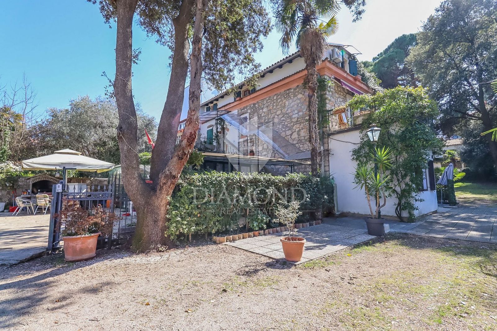 Haus zum Kauf 2.564.000 € 9 Zimmer 150 m²<br/>Wohnfläche Rovinj center 52210