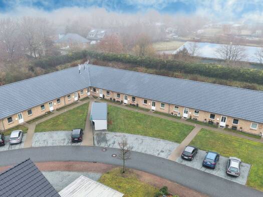 Mehrfamilienhaus zum Kauf provisionsfrei 2.499.999 € 43 Zimmer 1.063 m² 3.338 m² Grundstück Eggebek 24852