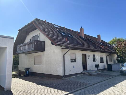 Doppelhaushälfte zur Miete 1.900 € 5 Zimmer 180 m² 310 m² Grundstück Liederbach 65835