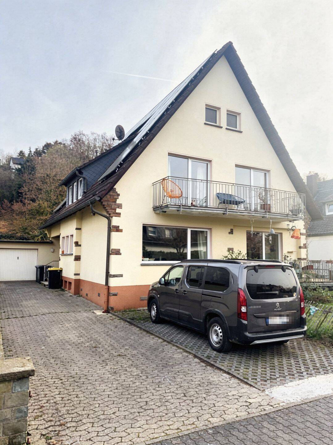 Immobilie in Sinzig - EFH in Sinzig: 7 Zimmer, 161m², PV-Anlage & Riesen-Grundstück! - Bild 1