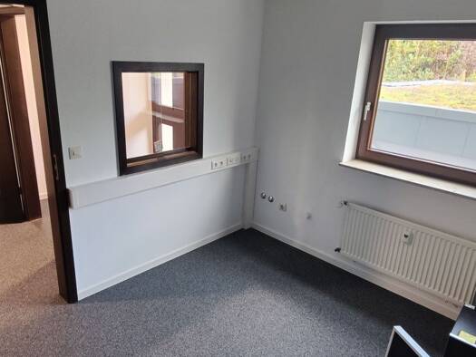 Büro zur Miete provisionsfrei 1.200 € 7 Zimmer 180 m² Bürofläche Flein 74223