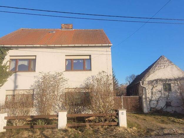 Haus zum Kauf 75.000 € 7 Zimmer 140 m² 3.073 m² Grundstück Beiersdorf Uebigau-Wahrenbrück 04924