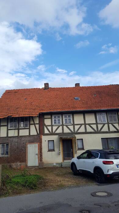 Bauernhaus zum Kauf 22.000 € 6 Zimmer 140 m² 566 m² Grundstück frei ab sofort Velmeden Hessisch Lichtenau 37235