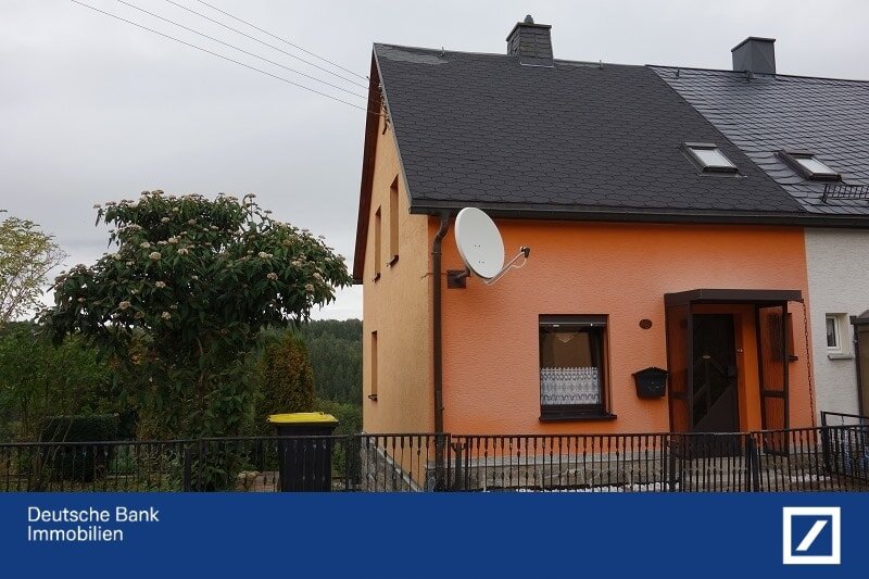 Einfamilienhaus zum Kauf 90.000 € 4 Zimmer 90 m²<br/>Wohnfläche 990 m²<br/>Grundstück Aue 08280