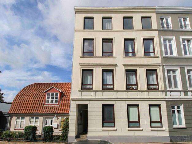 Mehrfamilienhaus zum Kauf als Kapitalanlage geeignet 330.000 € 6 Zimmer 139 m² 202 m² Grundstück Sandberg Flensburg 24937
