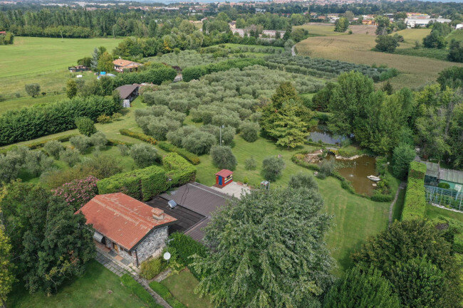 Haus zum Kauf 1.950.000 € 20 Zimmer 728 m²<br/>Wohnfläche 30.000 m²<br/>Grundstück ab sofort<br/>Verfügbarkeit Via Trevisago Soiano del Lago