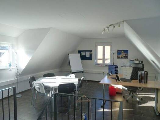 Bürofläche zur Miete 795 € 2 Zimmer 79,5 m² Bürofläche Roßtal 90574