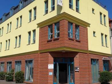 Wohnung zur Miete 365 € 2 Zimmer 41,9 m² frei ab sofort Schweriner Straße 89 Güstrow Güstrow 18273