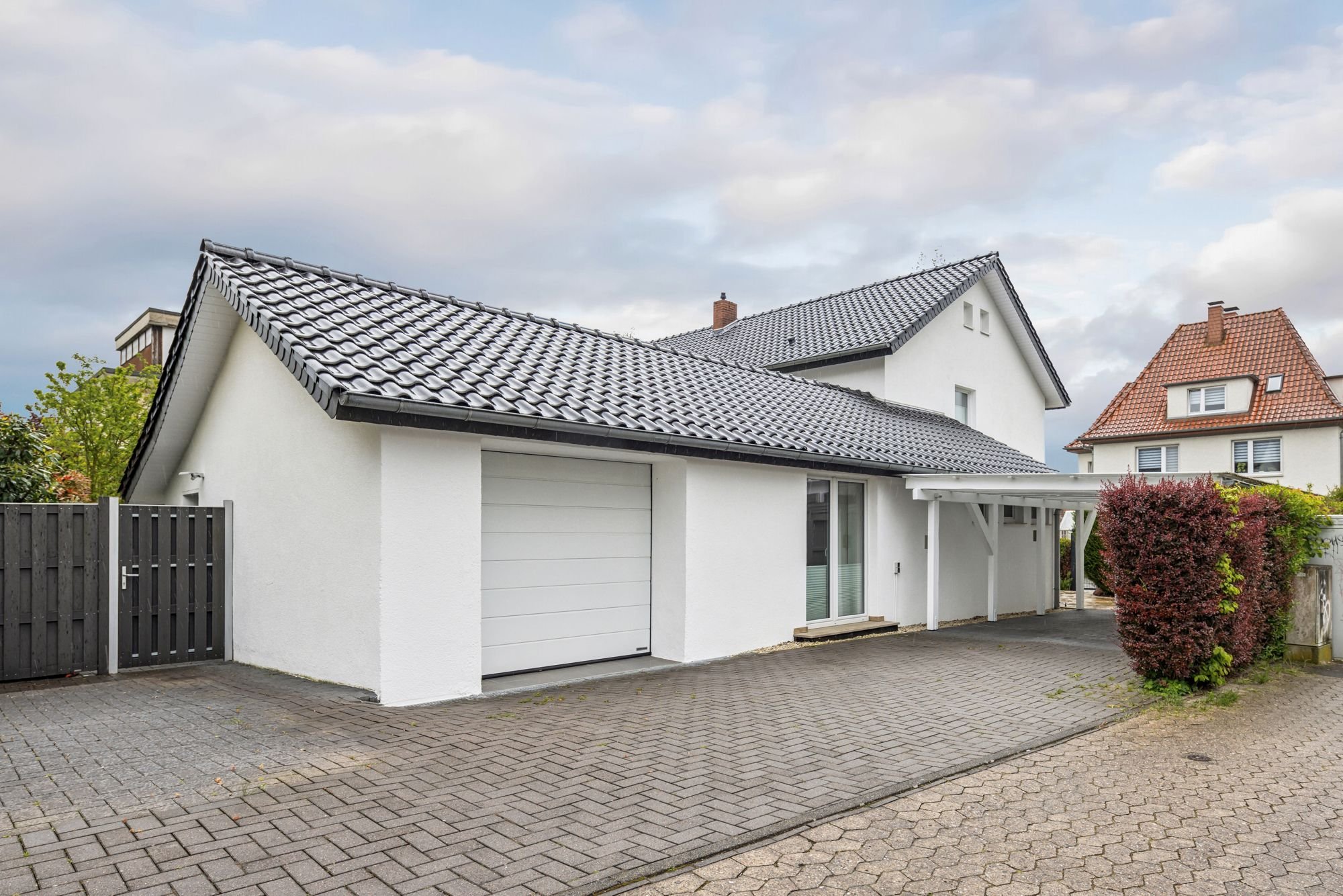 Einfamilienhaus zum Kauf 584.000 € 6 Zimmer 195 m²<br/>Wohnfläche 682 m²<br/>Grundstück Detmold - Kernstadt Detmold 32756