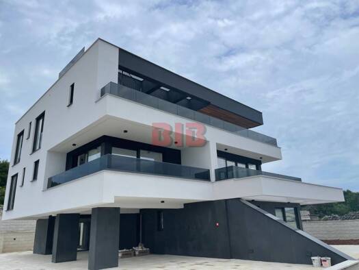 Wohnung zum Kauf - Erstbezug 950.000 € 3 Zimmer 251 m² 2 Geschosse Krk 51500