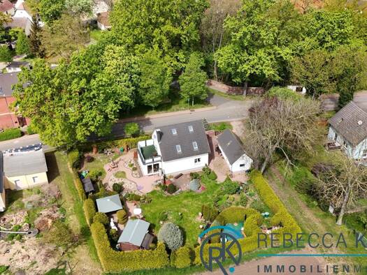 Mehrfamilienhaus zum Kauf 252.000 € 4 Zimmer 117 m² 1.051 m² Grundstück frei ab sofort Domnitz Wettin-Löbejün 06193