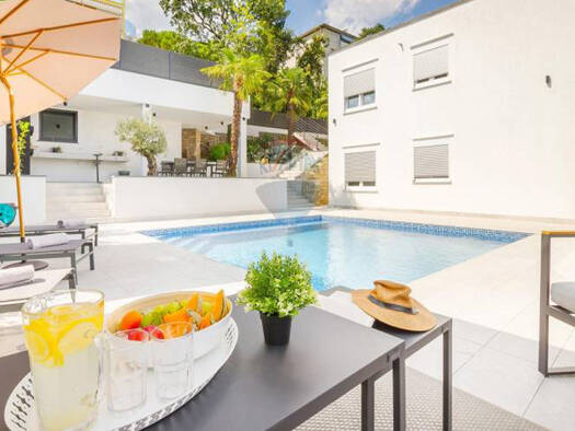 Villa zum Kauf 1.550.000 € 6 Zimmer 250 m² 555 m² Grundstück Opatija 51410