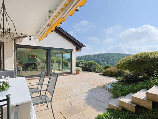 Einfamilienhaus zum Kauf 875.000 € 5,5 Zimmer 219 m² 653 m² Grundstück Neuenhaus Aichtal 72631