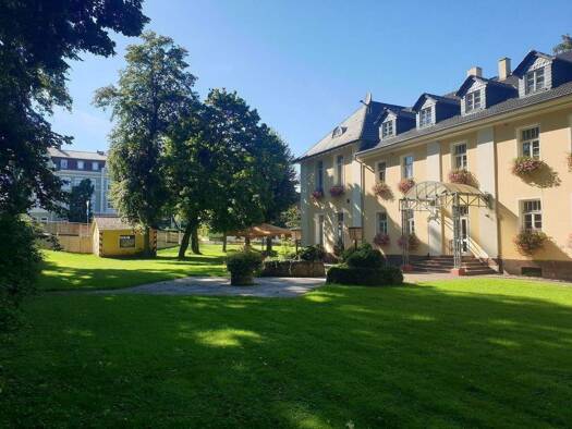 Villa zum Kauf 1.180.000 € 20 Zimmer 731 m² 5.176 m² Grundstück Hofgeismar 34369